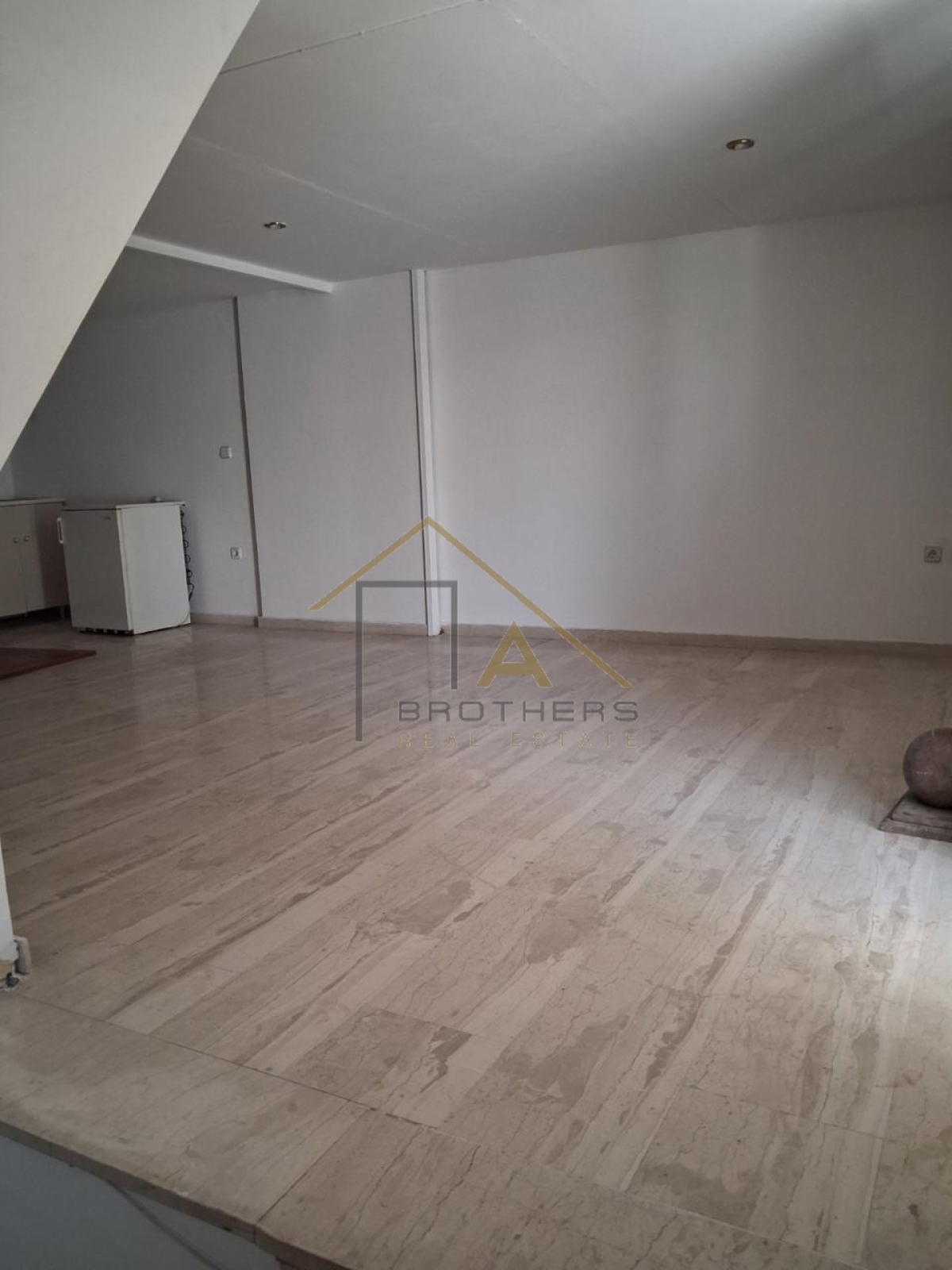 property-img