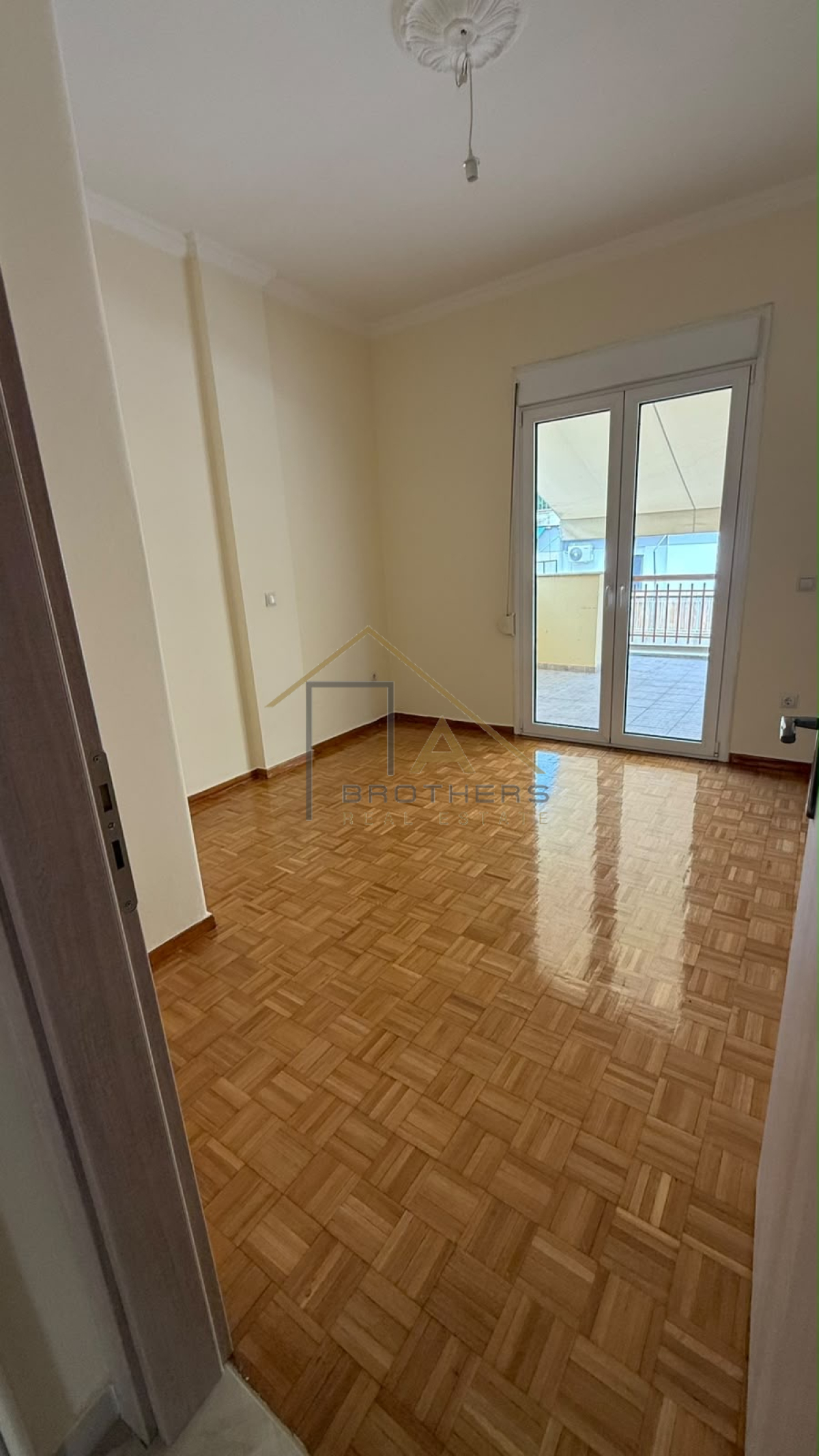 property-img