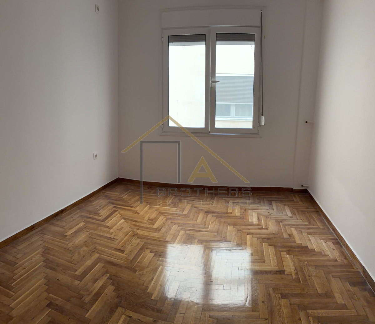 property-img